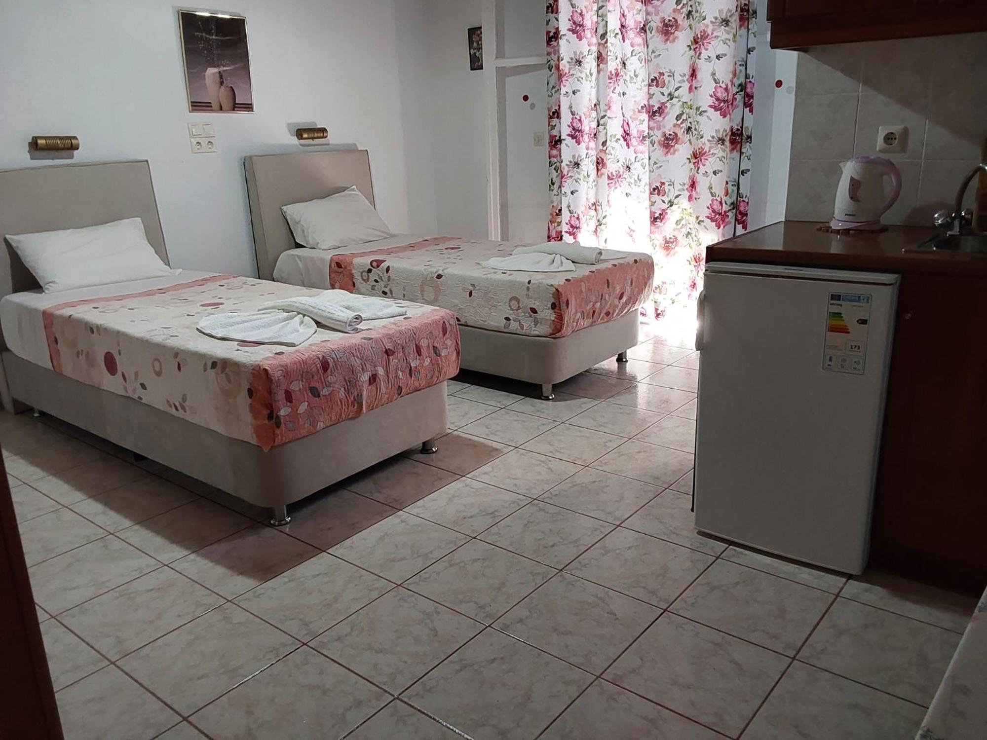 Amadeus Hawaii Apartments & Studios Sidárion 객실 사진